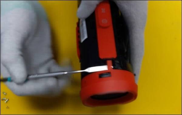 Как разобрать колонку JBL (charge 3, charge 2+, Xtreme)