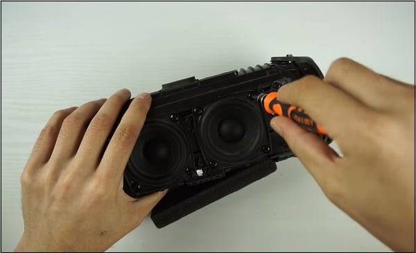 Как разобрать колонку JBL (charge 3, charge 2+, Xtreme)